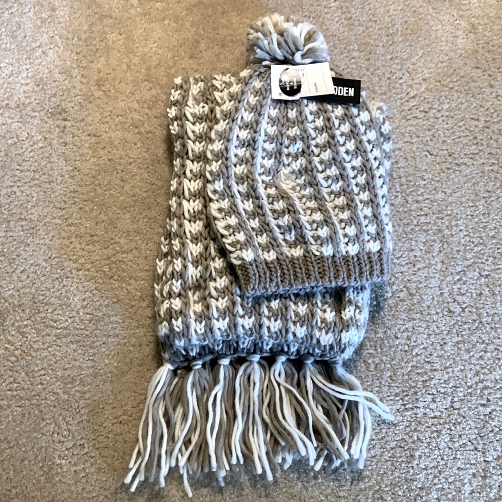 Beanie & scarf